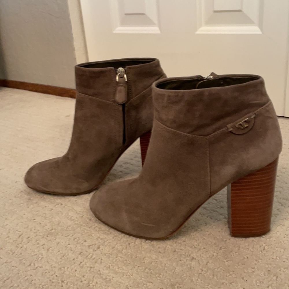 Tory Burch Lan Grey Fulton Suede Boots - Picture 3 of 5